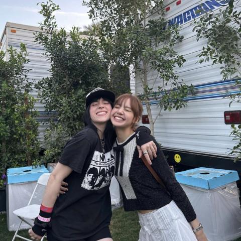 ليزا وبيلي أيليش - إنستغرام