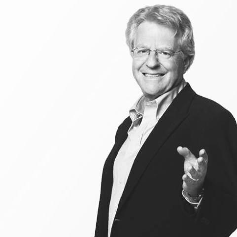 جيري سبرينغر - صورة معدلة من موقع الراحل على الأنترنت