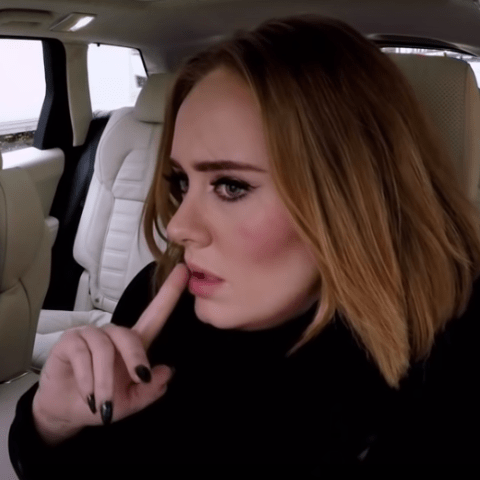 أديل وجيمس كوردن في Carpool Karaoke