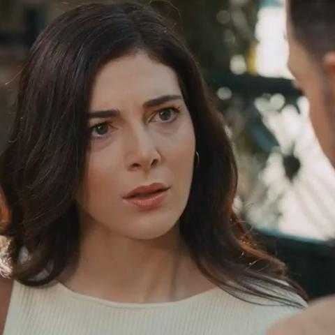 مسلسل الزمن الحلقة 64  سارة تكشف سراً عن ميا