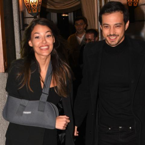 ميرت يازجي أوغلو و حبيبته ديلان دنيز - صورة من تويتر