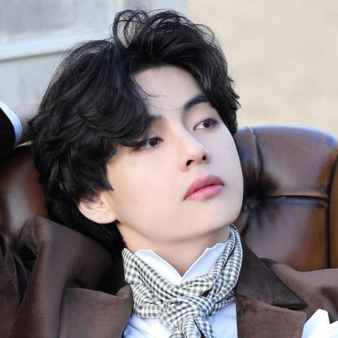 ڤي من فرقة BTS - صورة من تويتر