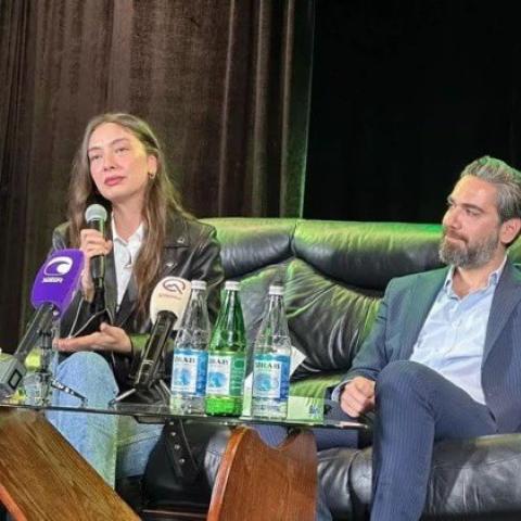 نسليهان أتاغول مع زوجها قادير دوغلو - صورة من تويتر