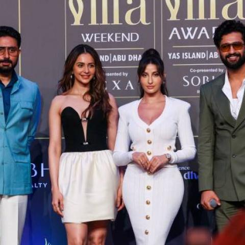 نجوم الهند في المؤتمر الصحفي السابق لـ جوائز الأكاديمية الدولية للفيلم الهندي (IIFA) - صورة من تويتر