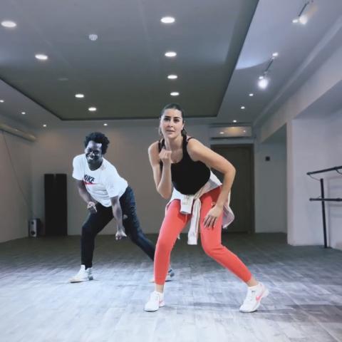 عائشة بن أحمد ورقصة على أنغام Rush