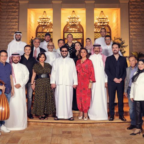 صورة تجمع معالي المستشار تركي آل الشيخ مع نجوم ليلة &quot;روائع الموجي&quot;