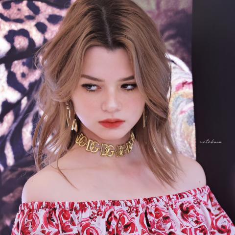 بيكي تتألق في عرض دولتشي آند غابانا