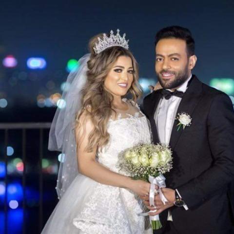 تامر عاشور وطليقته