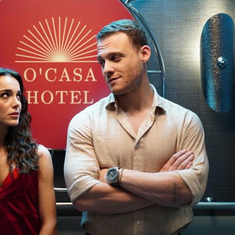 كرم بورسين و حفصة نور - صورة من حساب KanalD على تويتر