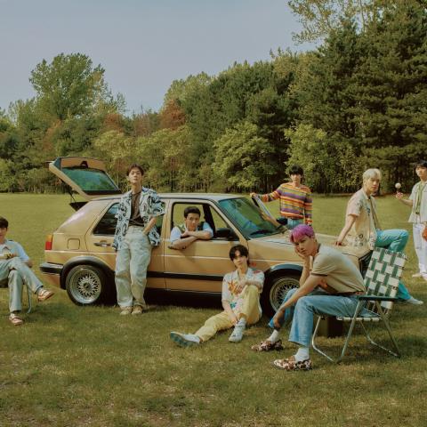 فرقة إكسو - تويتر