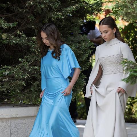 الأميرتان إيمان وسلمى - من الزفاف الملكي