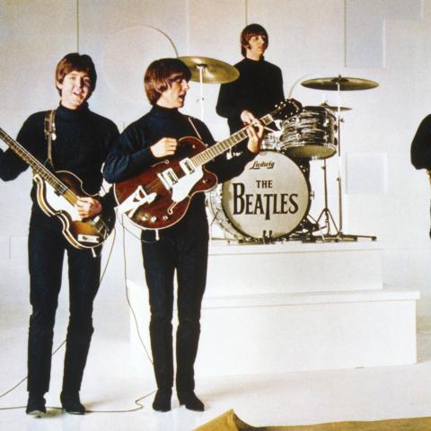 فرقة ذا بيتلز - تويتر