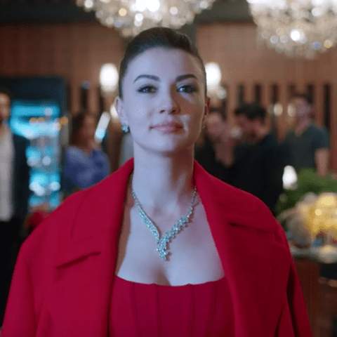 مسلسل الملكة الحلقة الأخيرة Queen – Kraliçe - مصدر الصورة تويتر