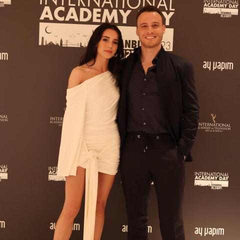 حفصة حفصة نور سانجاكتوتان رو كرم بورسين - من حفل شركة القمر