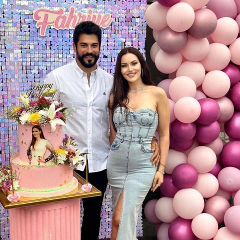 صور احتفال بوراك أوزجيفيت بعيد ميلاد زوجته فهرية أفجان - صورة من انستقرام