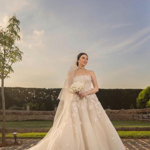 اطلالة ماريتا الحلاني ليلة زفافها - صورة من انستقرام