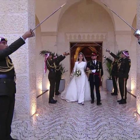 من وصول الأمير الحسين والأميرة رجوة إلى قصر الحسينية