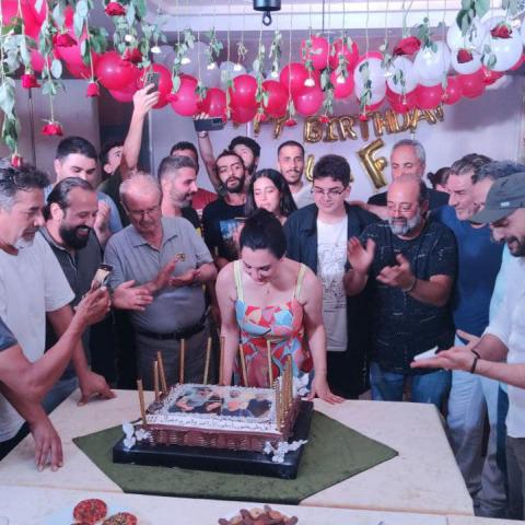 طاقم عمل فيلم سلمى يحتفل بـ عيد ميلاد سلاف فواخرجي - صورة من الفيسبوك