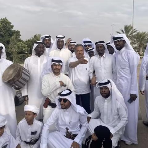 محمد عبده مع أهالي نجران - صورة من تويتر