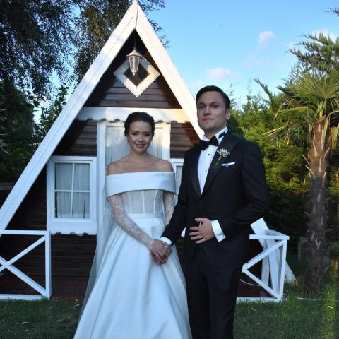 يامور أون وزوجها - صورة من تويتر