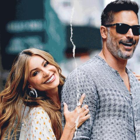 طلاق صوفيا فيرغارا و جو مانغانيلو  - المصدر بيج ٦