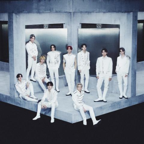 فرقة Treasure - تويتر