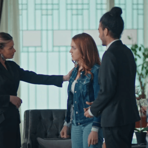 مسلسل كريستال الحلقة 18 - مصدر الصورة شاهد