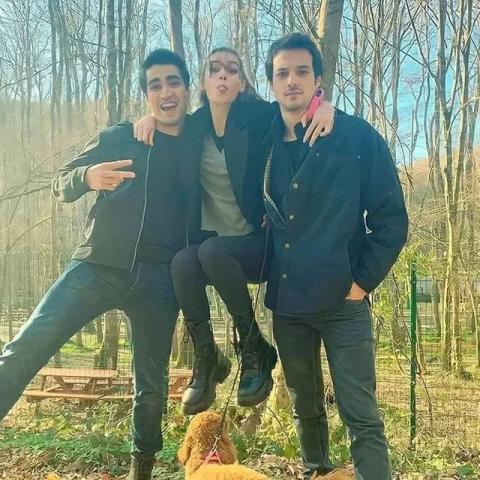 الصورة التي حذفها مارت رمضان دمير من انستقرام