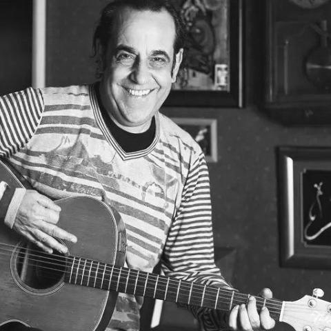 رحيل أوزكان أوغور بعد صراع مع المرض - صورة من تويتر