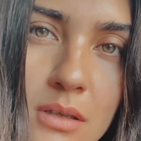 توبا بويوكستون - صورة معدلة من السوشيال ميديا