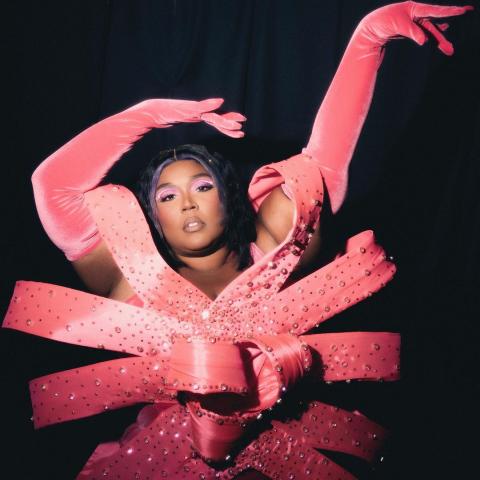 ليزو - صورة من إنستغرام @lizzobeeating