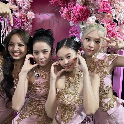أعضاء فرقة بلاكبينك - صورة من إنستقرام