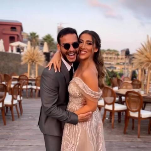 سليمان عاجي وخطيبته - صورة من فيديو إنستقرام