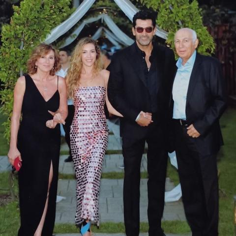 كنان إميرزالي أوغلو  وزوجته سينام كوبال - صورة من تويتر