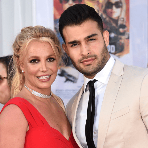 بريتني سبيرز وسام أصغري