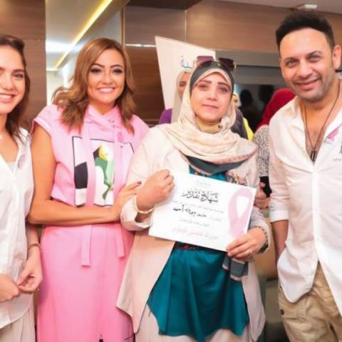 عرض خاص لفيلم "أولاد حريم كريم" مع محاربات سرطان الثدي