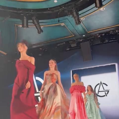 من عرض أزياء غادة الغفيري في أسبوع الموضة بنيويورك - صورة من حساب أسبار على إكس