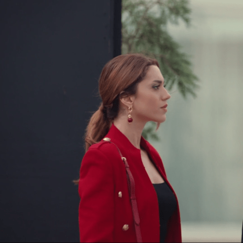 مسلسل كريستال الحلقة 48 - مصدر الصورة شاهد