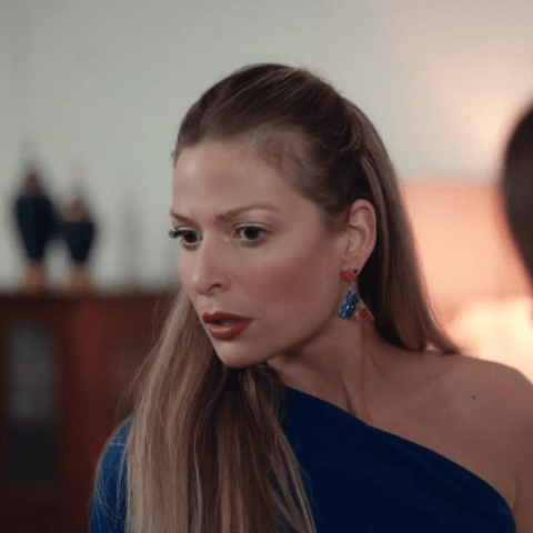 مسلسل كريستال الحلقة 49 - مصدر الصورة شاهد