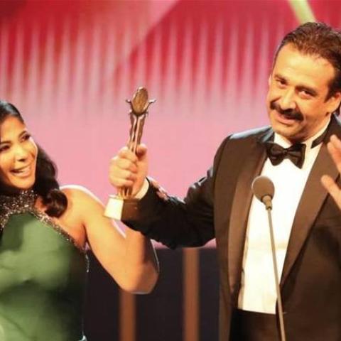 كريم عبد العزيز  ومنى زكي