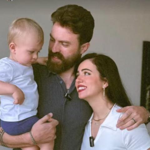 عزة زعرور مع زوجها نور ياسين وابنها شمس - ستوري إنستقرام