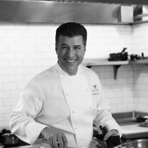 مايكل كياريلو Michael Chiarello  .. صورة من x