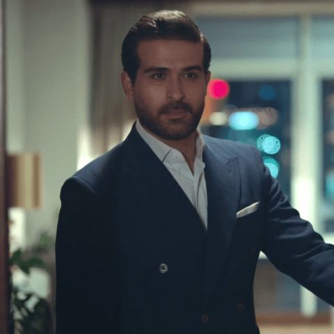 مسلسل كريستال الحلقة 76 - مصدر الصورة شاهد