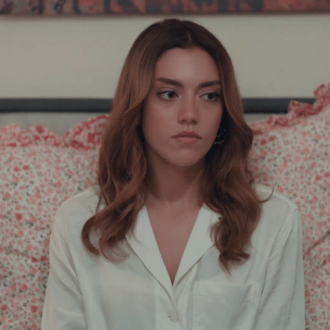 مسلسل كريستال الحلقة 77 - مصدر الصورة شاهد