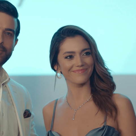 مسلسل كريستال الحلقة 87 - مصدر الصورة شاهد