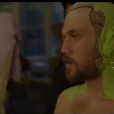 أراس بولوت إينيملي من كواليس تصوير فيلم أتاتورك - صورة معدلة