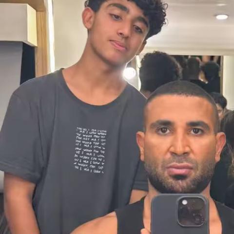 أحمد سعد وابنه أحمد أحمد سعد - صورة من فيديو إنستقرام