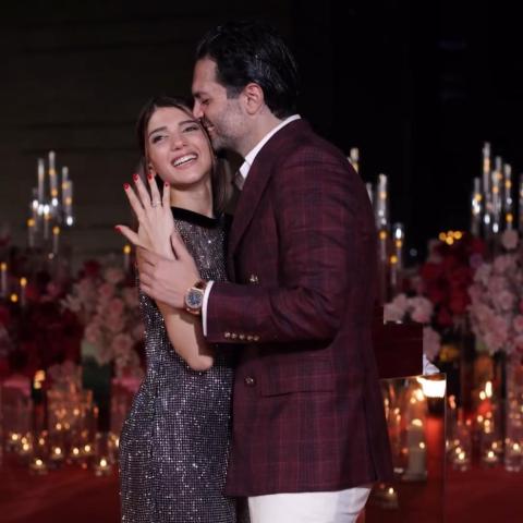 نارين بيوتي وخطيبها - إنستغرام