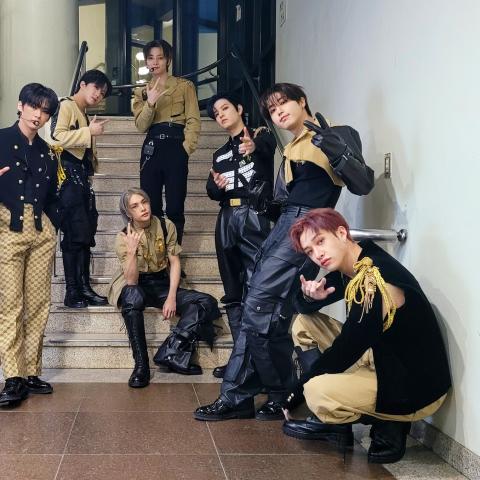 فرقة Stray Kids c- صورة من الألبوم