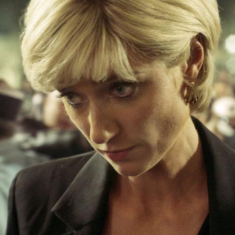 أكثر من 30 ساعة مكياج تحول Elizabeth Debicki إلى الأميرة ديانا